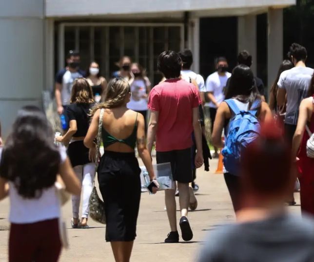 Ensino superior cresce no mundo, mas desigualdade entre regiões ainda preocupa, aponta Unesco