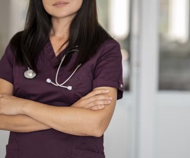 MEC aperta regras e muda tudo nos cursos de Enfermagem no Brasil; formação vai ficar mais longa e 100% presencial