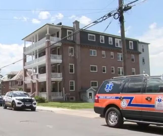 Criança de quatro anos sobrevive após cair do quarto andar nos Estados Unidos