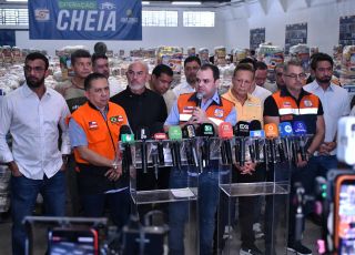 Cabo Maciel acompanha a vistoria de 598 toneladas de ajuda humanitária destinada aos municípios afetados pela cheia