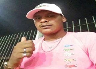 Jovem está desaparecido há quarenta dias e mãe pede apoio do 'PORTAL DO ZACARIAS' para encontrá-lo em Manaus. VEJA REPORTAGEM AO VIVO