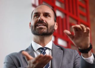 PGR pede condenação de Eduardo Bolsonaro por suposta pressão contra ministros do STF