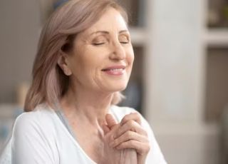 Menopausa, hormônios e longevidade: por que o tema ganhou novo espaço entre mulheres