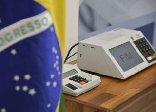 Pré-candidatos já podem arrecadar dinheiro para campanhas eleitorais de 2026