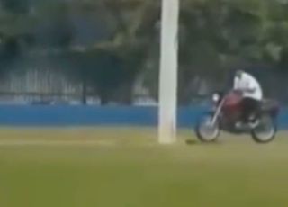 SÓ VENDO PARA CRER! Jovem tenta fugir dentro do Detran-AM após chegar sem CNH em centro de treinamento. VEJA VÍDEO