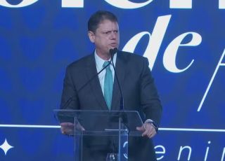 Tarcísio diz que debate sobre fim da escala 6x1 exige equilíbrio entre trabalhador e empregador
