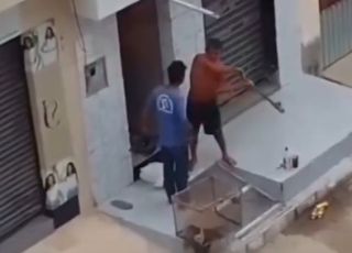 Discussão termina em ataque com picareta e deixa homem ferido em Pernambuco. VEJA VÍDEO