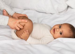 Cólica em recém-nascidos: saiba o que é como acalmar o bebê