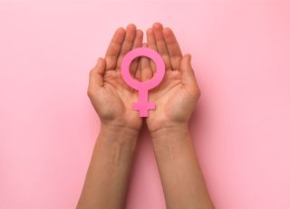 Estudo aponta que dores menstruais de mulheres são ignoradas em atendimentos do SUS