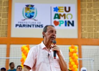 Omar Aziz destaca educação, segurança e obras durante agenda em Parintins