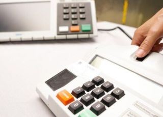 Teste do TSE reforça segurança das urnas eletrônicas para as Eleições 2026