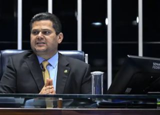 PEC do fim da escala 6x1 avança ao Senado e depende de Davi Alcolumbre