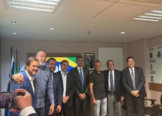 Com desistência de Castro, aliados de Flávio veem Sóstenes com mais apoio ao Senado e Jordy correndo por fora