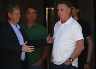 Bolsonaro orienta Flávio a explorar decisão dos EUA contra PCC e CV, dizem aliados