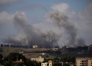 Israel intensifica ataques e avança no sul do Líbano durante negociações por cessar-fogo