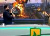 Apresentador dispara fuzil ao vivo na TV estatal do Irã em meio a treinamento militar para possível guerra. VEJA VÍDEO