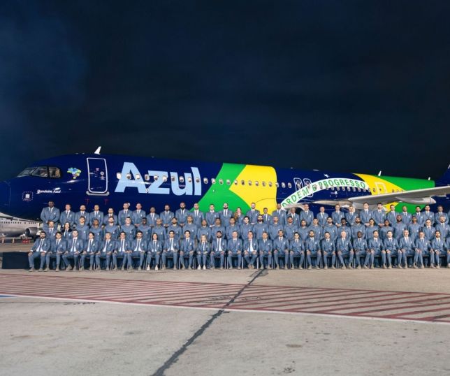 Seleção Brasileira embarca para os EUA após goleada e inicia caminhada rumo à Copa do Mundo. VEJA 