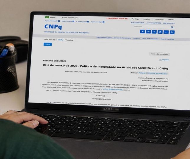 Novas normas exigem transparência no uso de IA em pesquisas científicas no Brasil