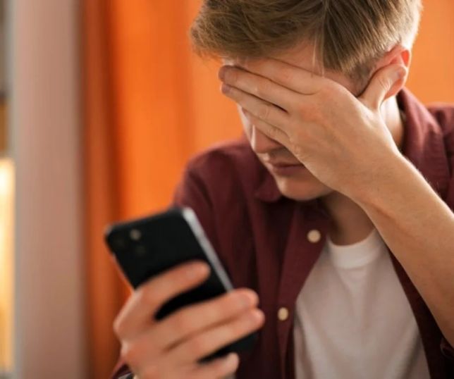 Especialista alerta para riscos da desinformação sobre saúde mental nas redes sociais