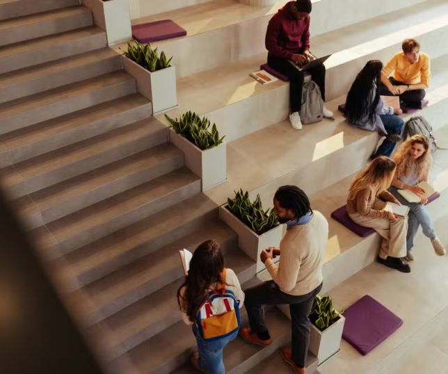 Jovens no Brasil são mais ou menos conservadores do que os mais velhos? O que pesquisa descobriu sobre a geração Z