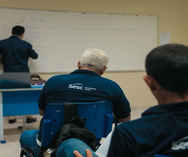 Sesc Amazonas oferece 80 vagas gratuitas para jovens e adultos concluírem os estudos em Manaus