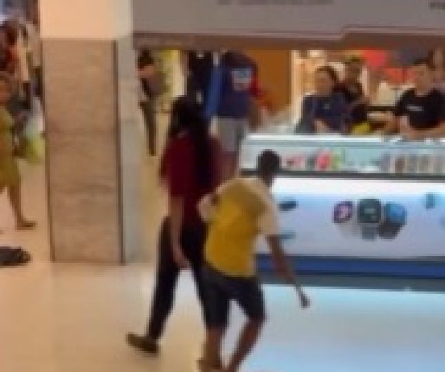 CENA DE UFC? Briga generalizada toma conta de shopping e provoca correria. VEJA VÍDEO
