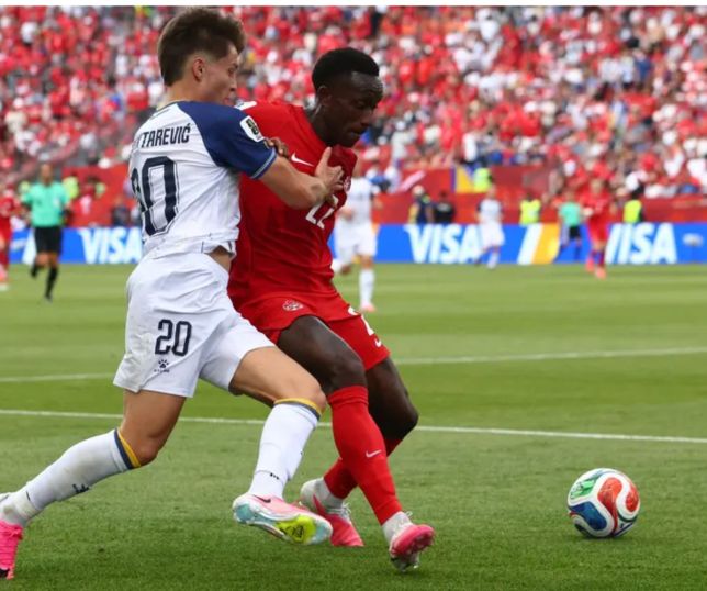 Canadá busca empate com a Bósnia e conquista ponto histórico na Copa do Mundo