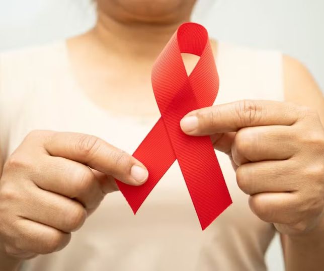ONU alerta que cortes em ajuda internacional podem comprometer combate ao HIV no mundo