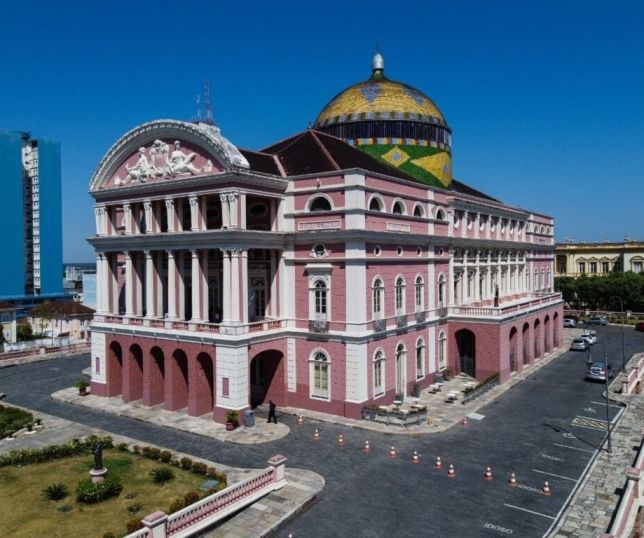 Jogo do Brasil altera programação de espaços culturais no Centro de Manaus