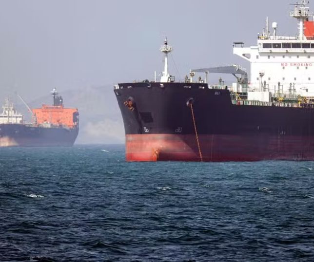 Petróleo despenca após acordo entre EUA e Irã e mercado global reage com otimismo
