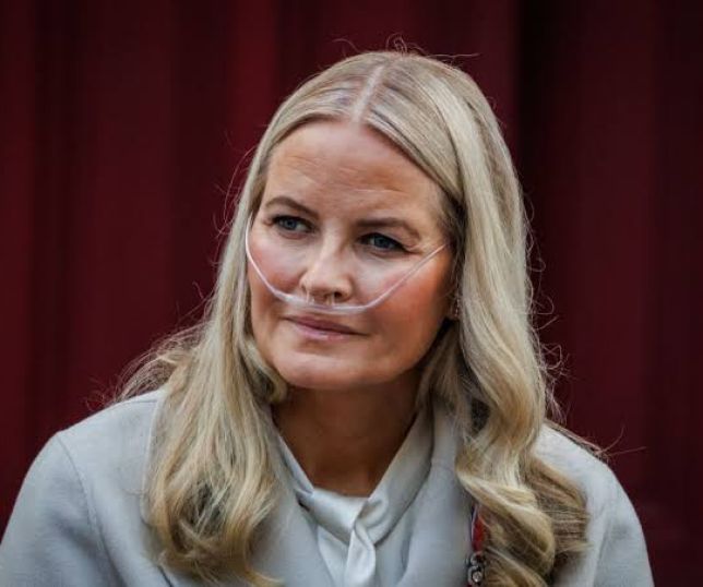 Princesa da Noruega passa por transplante de pulmão após luta contra doença rara