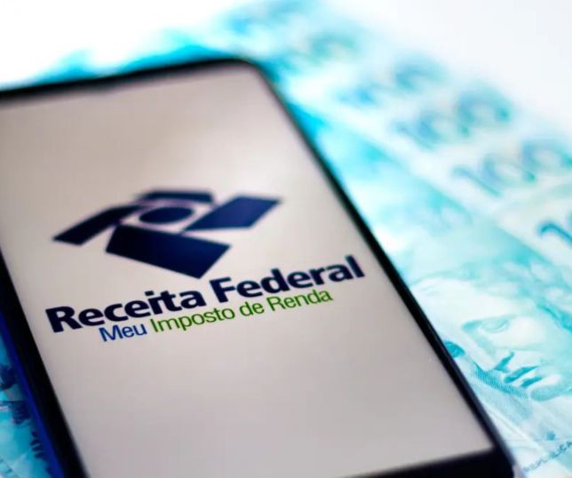 Receita Federal anuncia restituição automática de até R$ 1 mil para 4 milhões de brasileiros