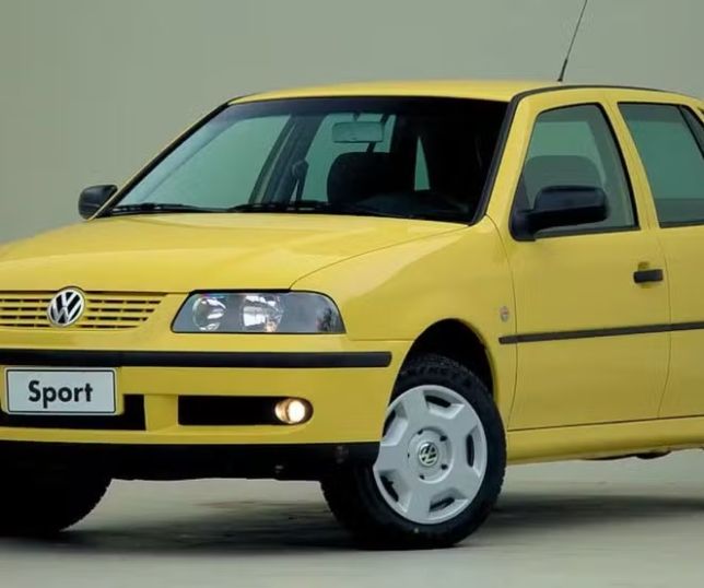 Carro zero por R$ 13 mil e gasolina a R$ 1,77: como era o mercado automotivo no Brasil durante o penta