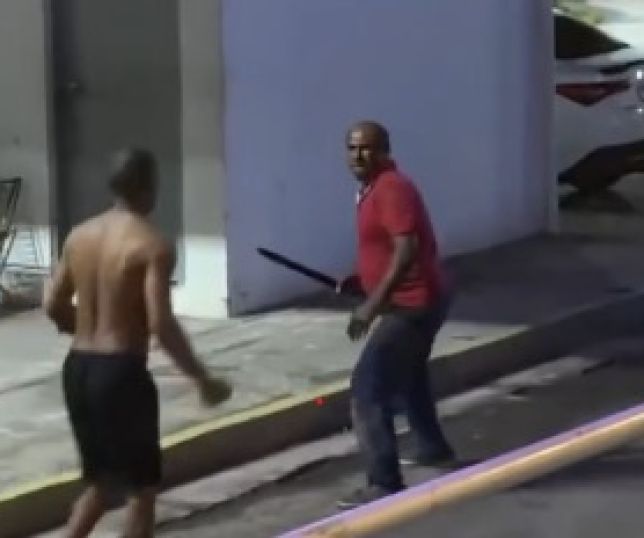 Briga entre dois homens chama atenção na rodoviária de Bacabal e viraliza nas redes sociais. VEJA VÍDEO