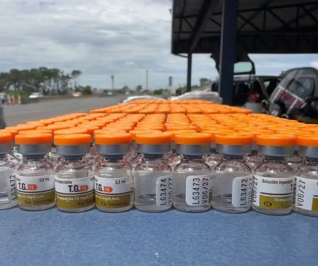 Pacientes recorrem à Justiça para importar canetas paraguaias de tirzepatida proibidas pela Anvisa