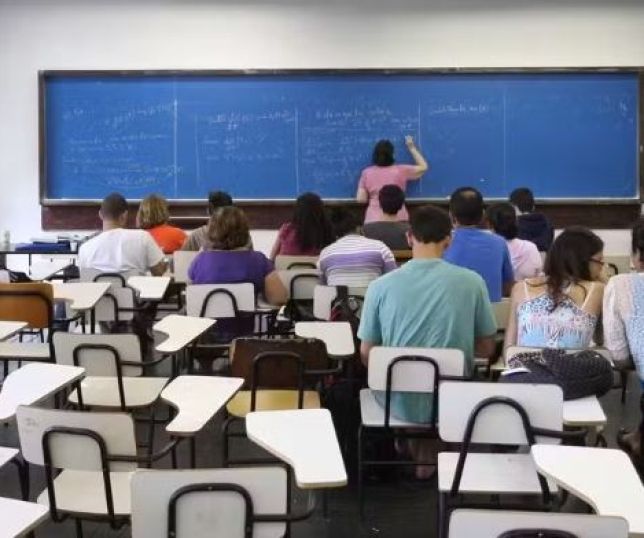 Prova Nacional Docente já ajudou a colocar mais de 10 mil professores em redes públicas e cresce adesão em 2026