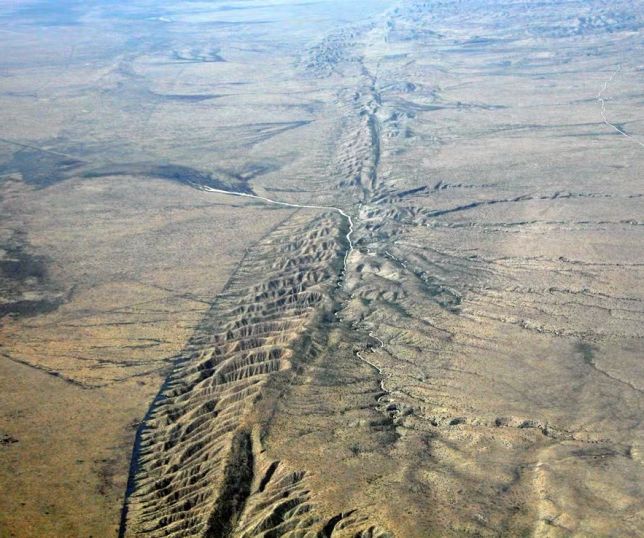 Estudo acende alerta após falhas geológicas atingirem maior nível de tensão em mil anos