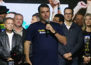 Evento de Flávio Bolsonaro é mantido no Sesc de Belo Horizonte apesar de proibição