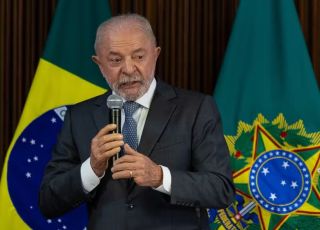 Governo Lula muda postura e passa a atuar para conter crise envolvendo o BRB