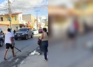 Homem é espancado com porrete durante briga em frente a comércio na Bahia. VEJA VÍDEO