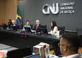 Fachin cria grupo para revisar 'penduricalhos' e propor novo modelo de remuneração para magistrados