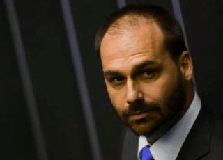 DPU pede adiamento de julgamento de Eduardo Bolsonaro no STF por questionamento de composição da Turma