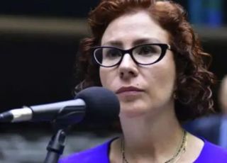 Defesa de Zambelli deve processar Alexandre de Moraes no Brasil