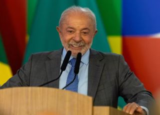 Lula viaja para o G7 sem encontro previsto com Trump e deve reforçar críticas ao tarifaço dos EUA