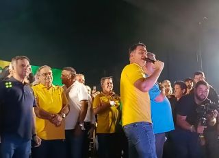 Flávio Bolsonaro enfrenta resistência para transformar aliados em cabos eleitorais no Nordeste