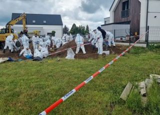 Polícia conclui buscas em terreno onde dezenas de fetos foram encontrados na Polônia
