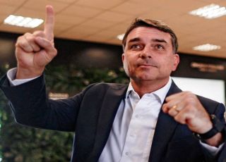 Aliados de Flávio Bolsonaro demonstram preocupação com atuação do STF durante disputa presidencial