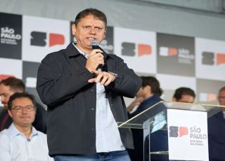 Tarcísio e Haddad voltam a trocar críticas sobre privatização da Sabesp em São Paulo