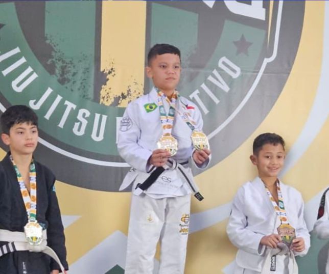 Ouro duplo: Amazonense Daniel Záu de Castro de apenas 8 anos é campeão brasileiro de jiu-jitsu Gi e NoGi