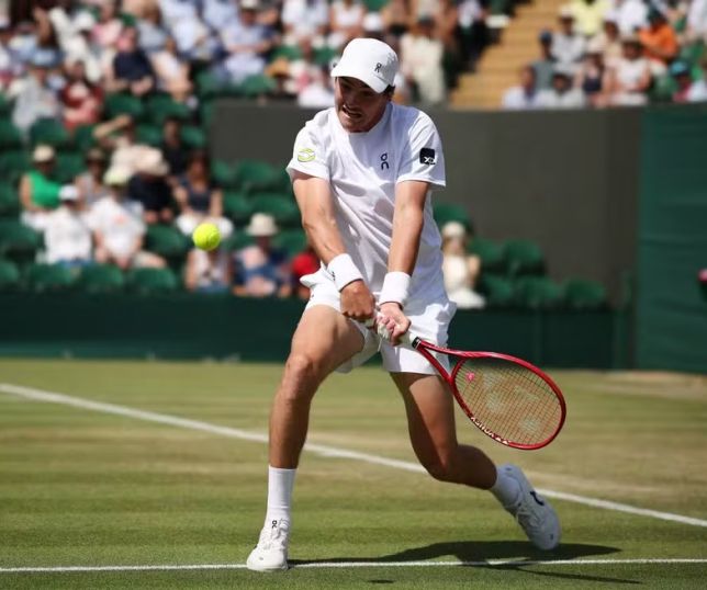 João Fonseca é eliminado por russo e cai na 3ª rodada de Wimbledon